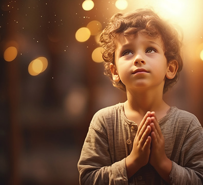 Small boy praying